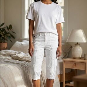 Lee White Relaxed-Fit Shorts with Elastic Waistband